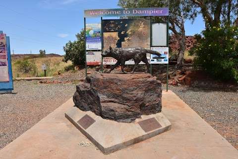 Photo: Red Dog Memorial Statue